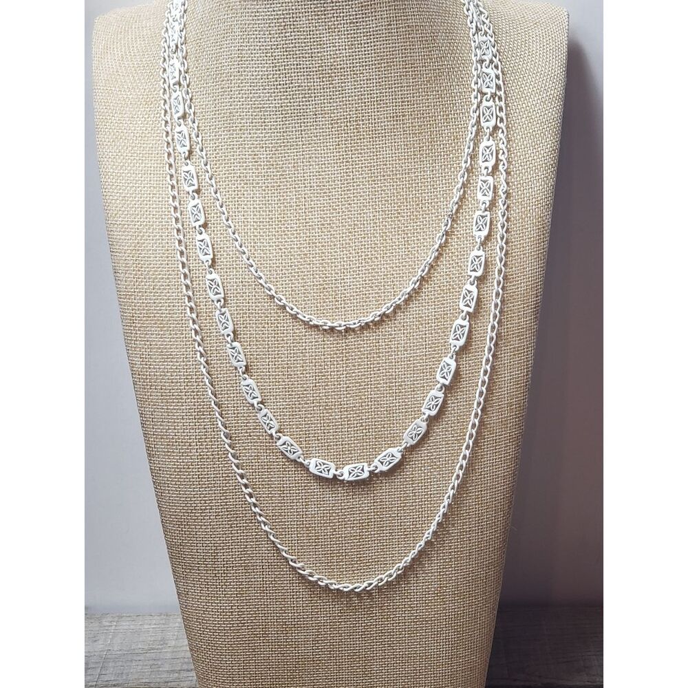 VINTAGE 1970s BOHO Triple Strand White Enameled Necklace